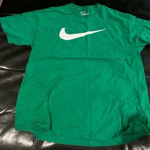 Nike short sleeve shirt